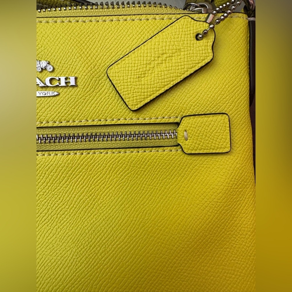 👜🆕👜 Coach Mini Rowan File Bag Crossbody Purse in Bright Yellow Leather - Picture 5 of 10